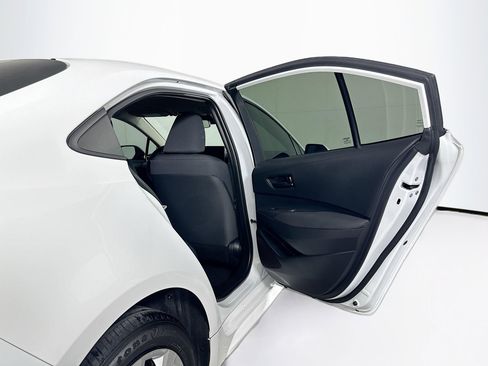 Used 2024 Toyota Corolla LE image 27