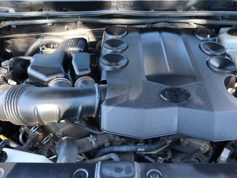 Used 2013 Toyota 4Runner 4WD image 40