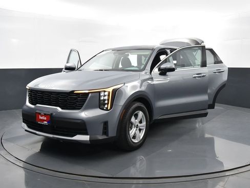 Used 2025 Kia Sorento LX image 36
