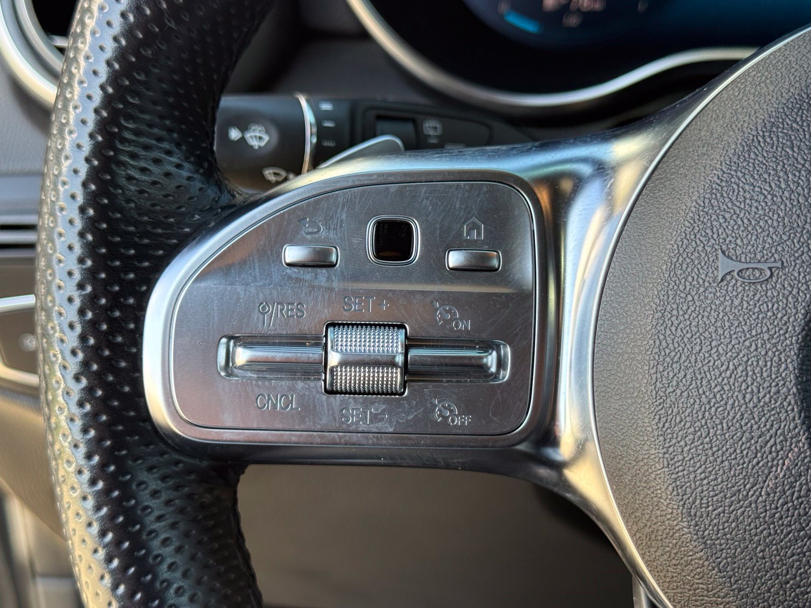 Used 2022 Mercedes-Benz GLC 300 image 31
