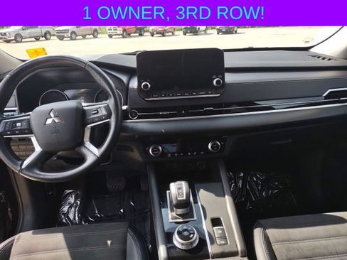 Used 2024 Mitsubishi Outlander FWD image 13