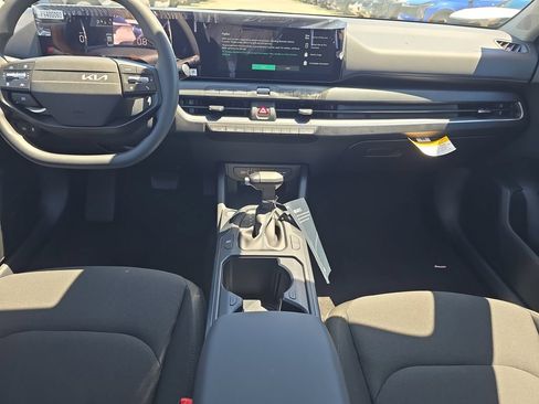 New 2026 Kia K4 FWD image 14