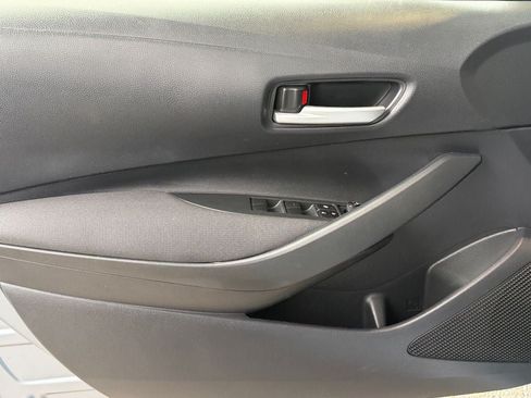 Used 2021 Toyota Corolla LE FWD image 20