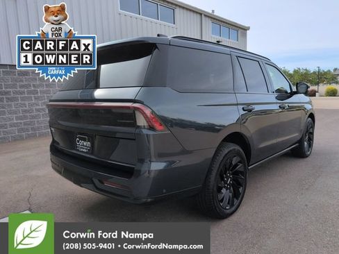 Used 2025 Lincoln Navigator Reserve w/ Jet Appearance Package AWD/4WD image 3