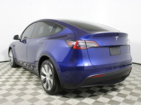 Used 2022 Tesla Model Y Long Range image 31