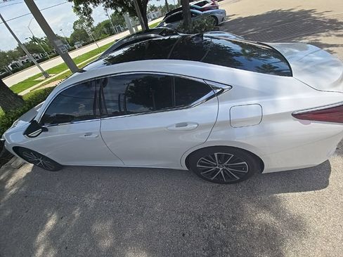 Certified 2025 Lexus ES 350 w/ Premium Package FWD image 9