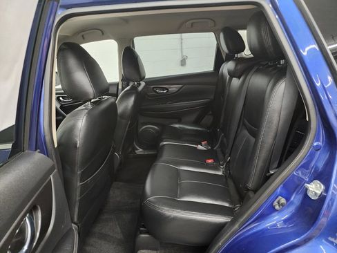 Used 2020 Nissan Rogue SV AWD/4WD image 26