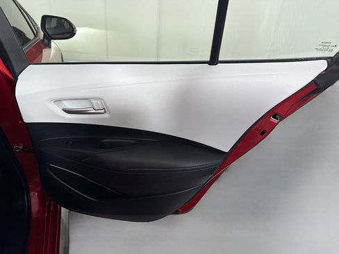 Used 2021 Toyota Corolla SE image 27