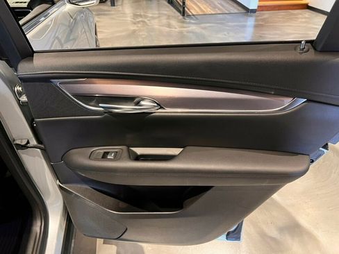 Used 2019 Cadillac XT5 Luxury image 26