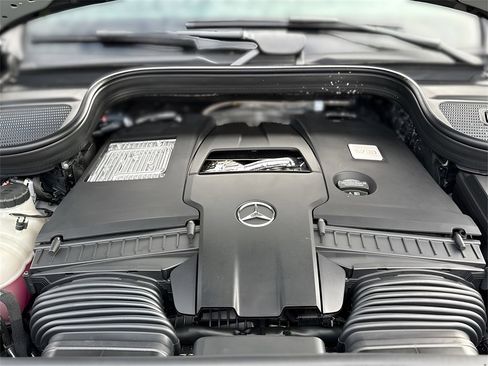 New 2026 Mercedes-Benz GLS 580 4MATIC image 26