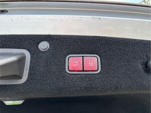 Used 2017 Mercedes-Benz S 550 Cabriolet image 50