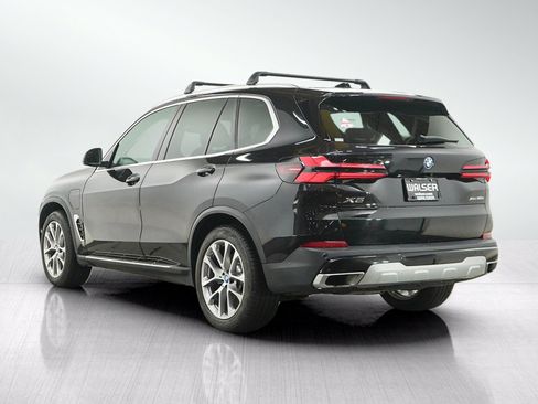 Used 2025 BMW X5 xDrive50e AWD/4WD image 3
