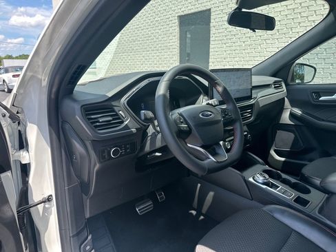 Used 2024 Ford Escape ST-Line w/ Tech Pack #1 image 5