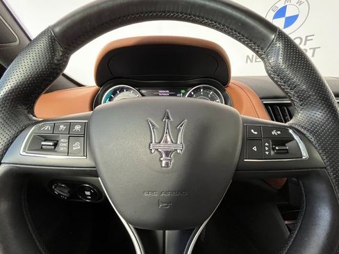 Used 2022 Maserati Levante GT image 13