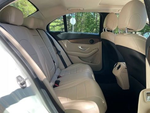 Used 2019 Mercedes-Benz C 300 Sedan w/ Premium Package image 18