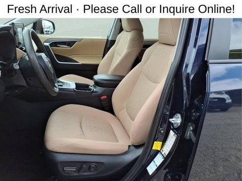 Used 2021 Toyota RAV4 XLE AWD/4WD image 12
