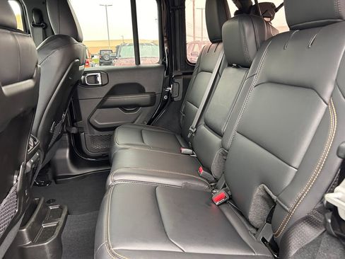 Certified 2024 Jeep Wrangler Sahara w/ Technology Group image 23