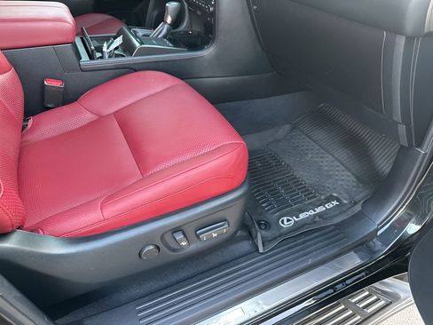 Used 2023 Lexus GX 460 Luxury image 16