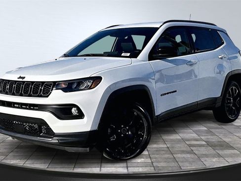 New 2026 Jeep Compass Latitude image 3