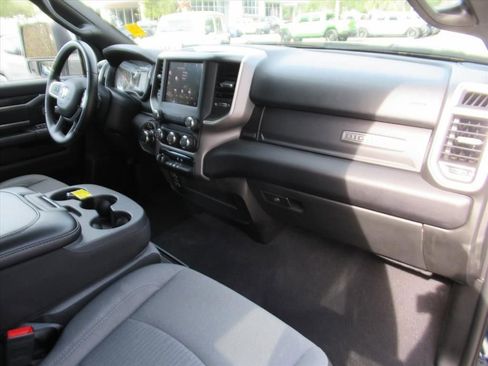 Used 2024 RAM 2500 Big Horn w/ Bed Utility Group image 12