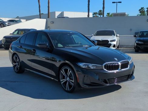 Used 2023 BMW 330i w/ Driving Assistance Package image 3