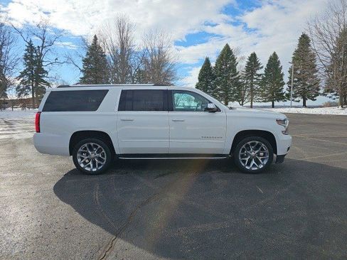 Used 2020 Chevrolet Suburban Premier image 7