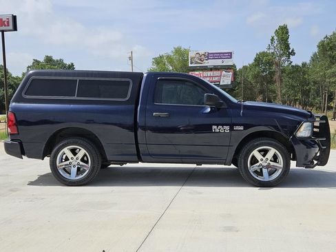 Used 2014 RAM 1500 Express RWD image 9