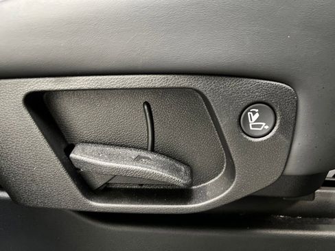 Used 2025 Kia Telluride S image 19