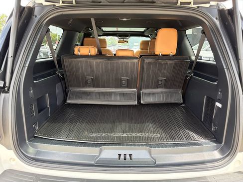 Used 2023 Ford Expedition Max Platinum RWD image 29