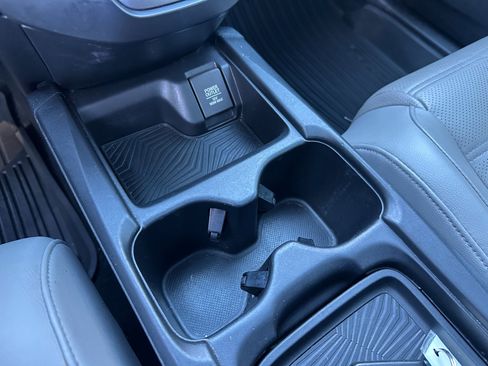 Used 2019 Honda CR-V Touring image 41