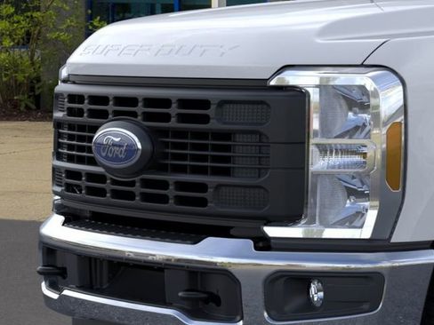 New 2026 Ford F250 XL w/ XL Off-Road Package image 18