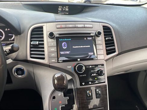 Used 2015 Toyota Venza XLE image 17