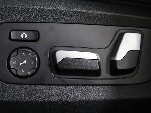 Used 2022 BMW X7 xDrive40i w/ M Sport Package image 34