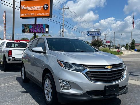 Used 2021 Chevrolet Equinox LT AWD/4WD image 2