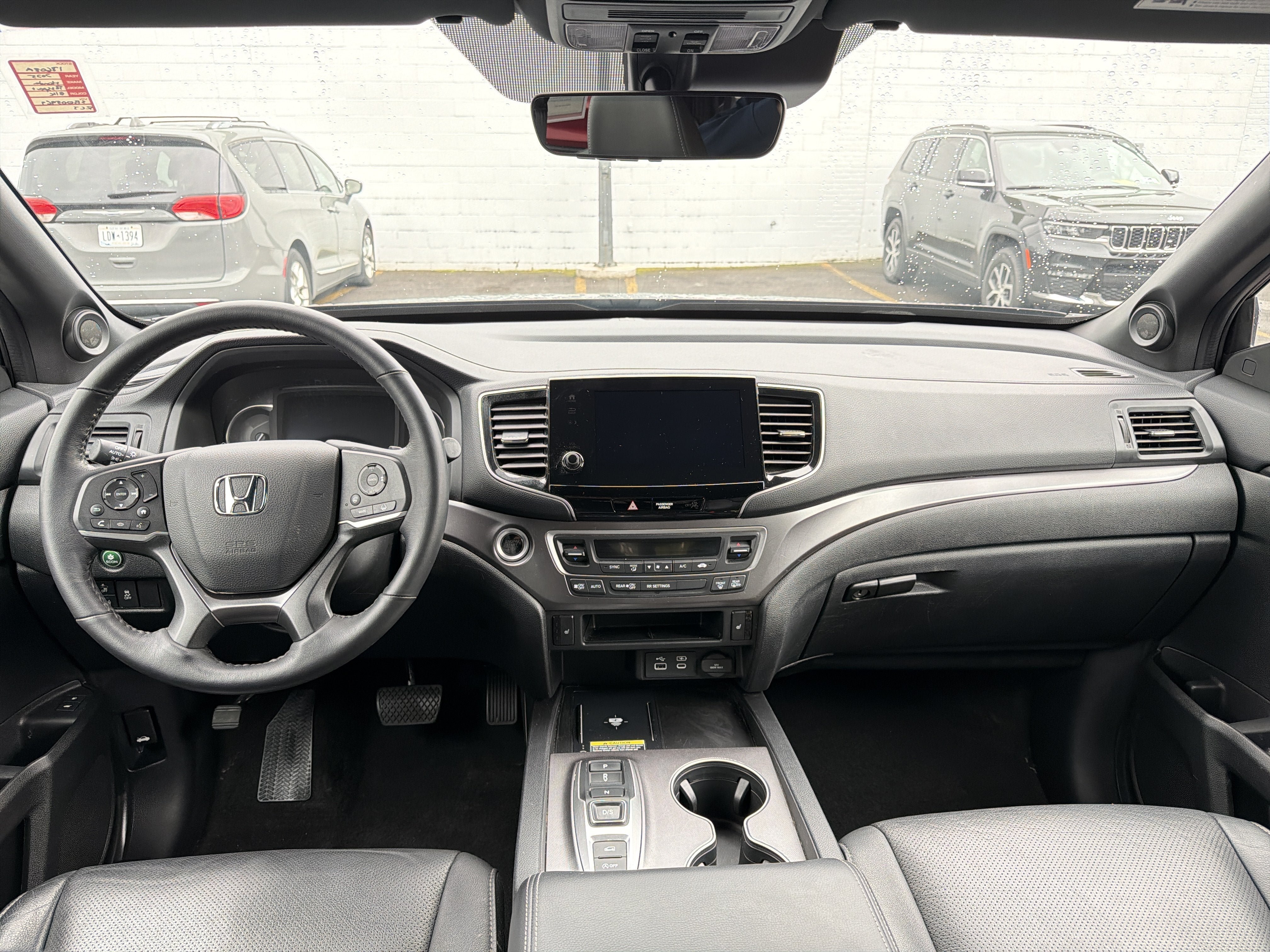 Used 2025 Honda Passport EX-L image 12