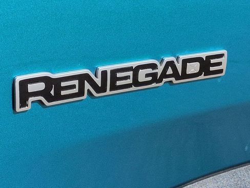 Used 2021 Jeep Renegade Latitude image 6