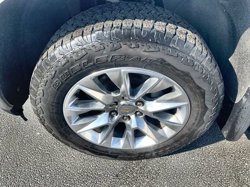 Certified 2021 Chevrolet Silverado 1500 LTZ AWD/4WD image 33