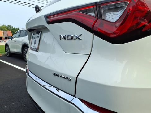 Used 2024 Acura MDX SH-AWD w/ Technology Package image 9