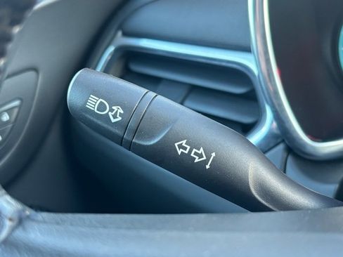 Used 2018 Chevrolet Equinox LT image 21