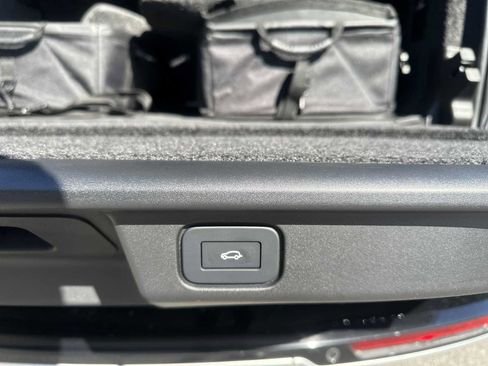 Used 2024 Land Rover Range Rover Autobiography image 38