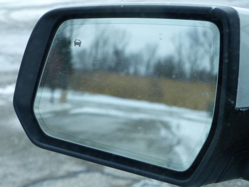 Used 2023 Chevrolet Traverse Premier image 50