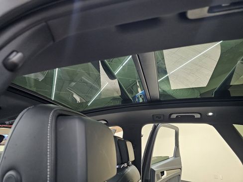 Used 2018 Audi SQ5 Prestige w/ Prestige Package image 40