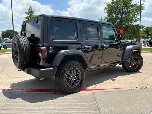 Used 2025 Jeep Wrangler Unlimited Sport AWD/4WD image 6
