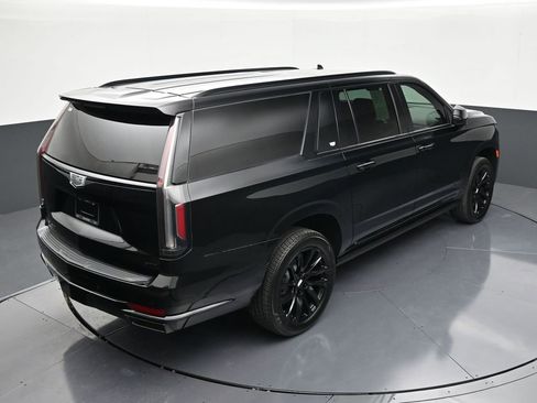 Certified 2024 Cadillac Escalade ESV Sport Platinum w/ LPO, ONYX Package RWD image 16
