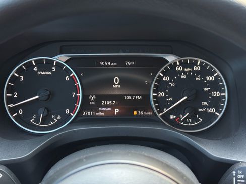 Used 2022 Nissan Rogue S FWD image 16