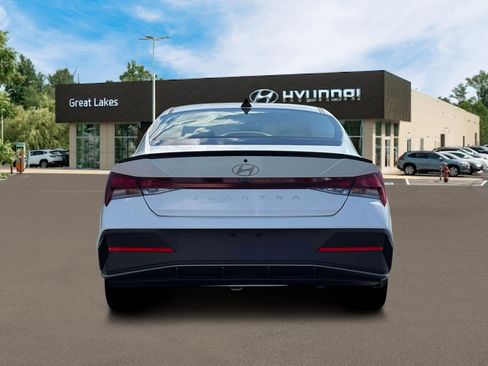 New 2026 Hyundai Elantra Sport image 6
