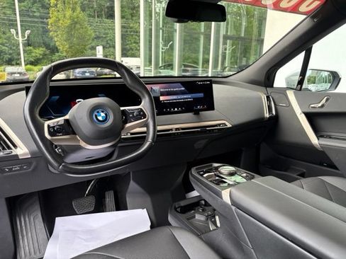 Used 2024 BMW iX xDrive50 w/ Sport Package AWD/4WD image 12