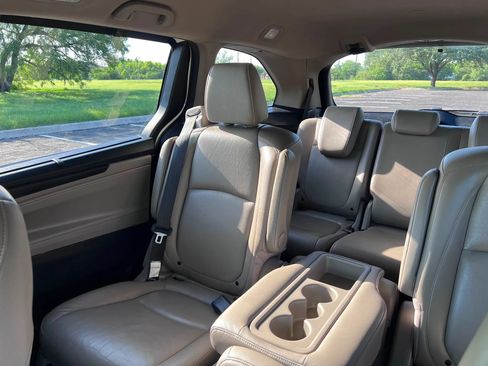 Used 2019 Honda Odyssey EX-L image 18