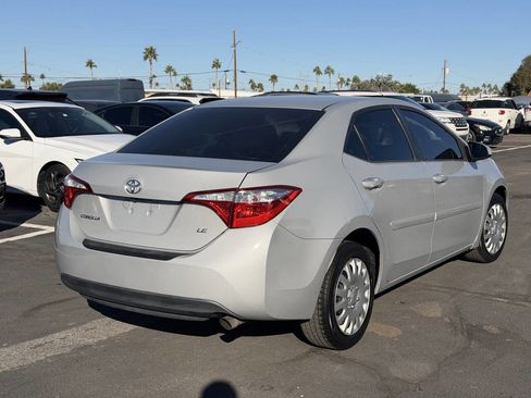 Used 2015 Toyota Corolla LE image 9