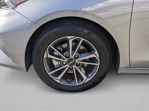 Used 2022 Kia Forte LXS image 22